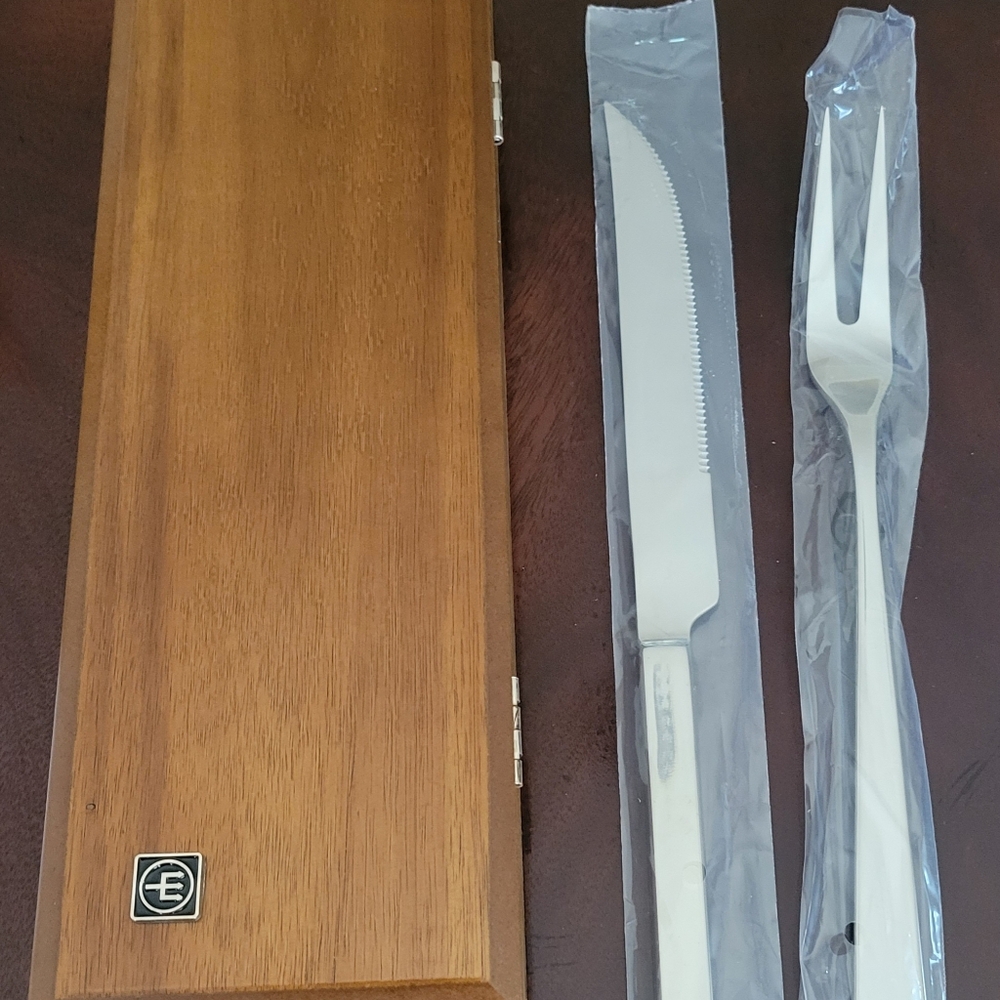 Wusthof-2 PC Carving Set with Case - Picture 2 of 5